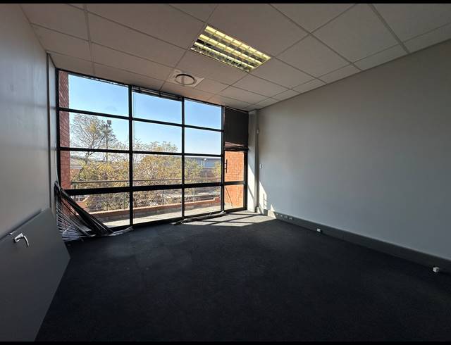253M² OFFICE TO LET IN ECO PARK ESTATE